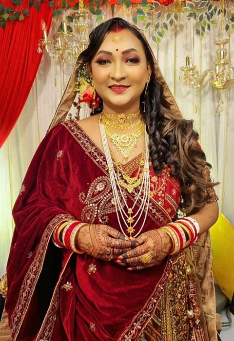 Book Your Bridal Makeup Services at Home