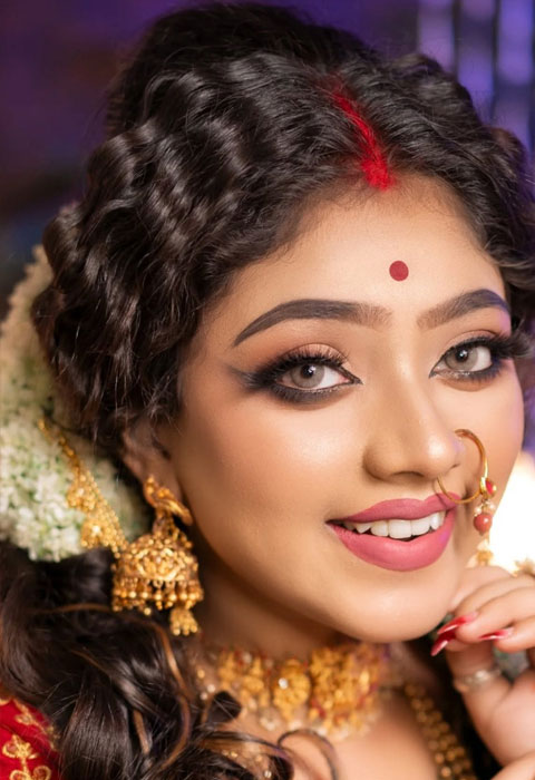 Professional Bridal Makeup Artist for Weddings & Engagements