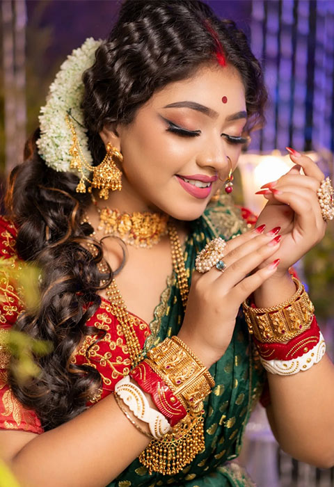 Why Should You Book Your Bridal Makeup Artist in Advance During Winter?